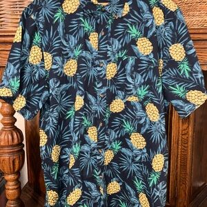 Old Navy Pineapple Print Men's Shirt size XL cotton